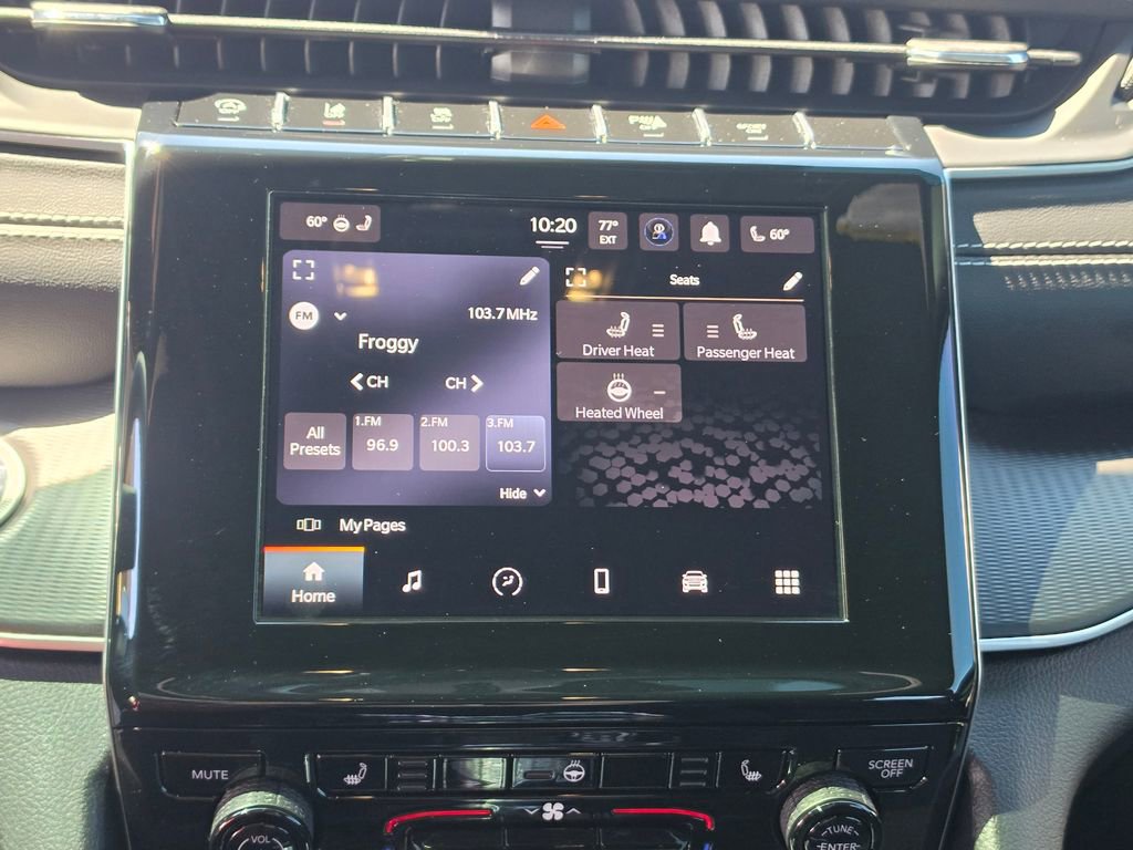 Used 2025 Jeep Grand Cherokee L Altitude AWD/4WD image 22