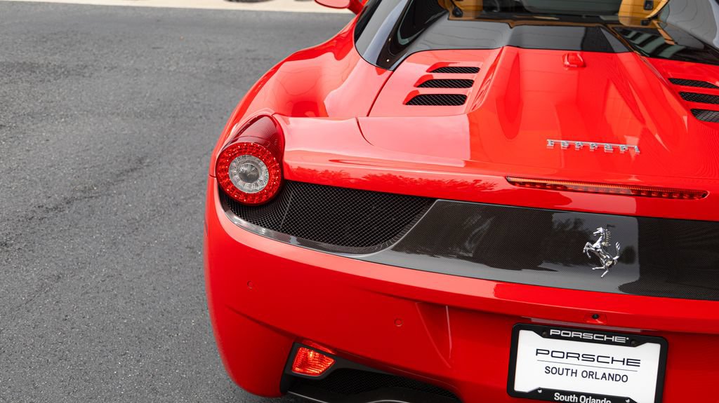 Used 2015 Ferrari 458 Spider RWD image 22