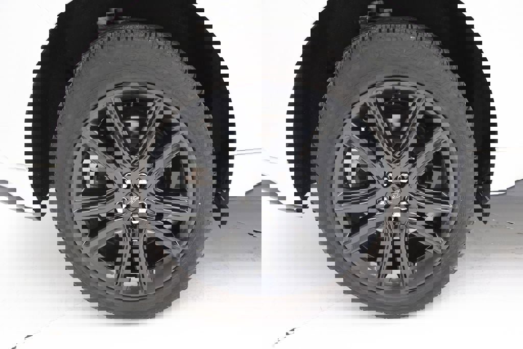 Used 2022 Ford Edge ST-Line image 9