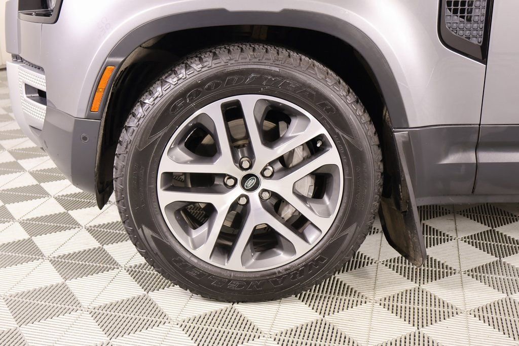 Used 2020 Land Rover Defender 110 HSE image 17