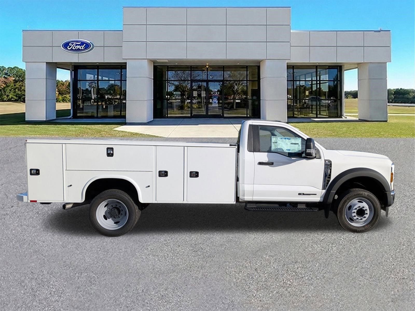 New 2025 Ford F450 XL w/ XL Chrome Package image 3