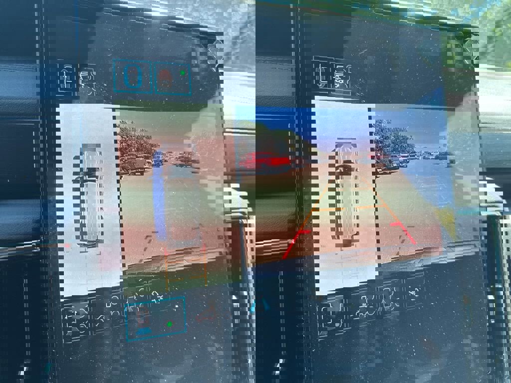 New 2025 GMC Yukon XL Denali w/ Sun & Power Step Package image 21