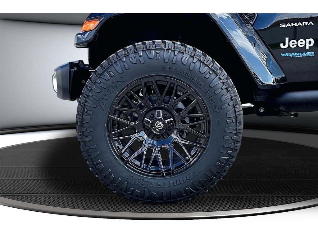 Used 2022 Jeep Wrangler Unlimited Sahara w/ Cold Weather Group AWD/4WD image 52