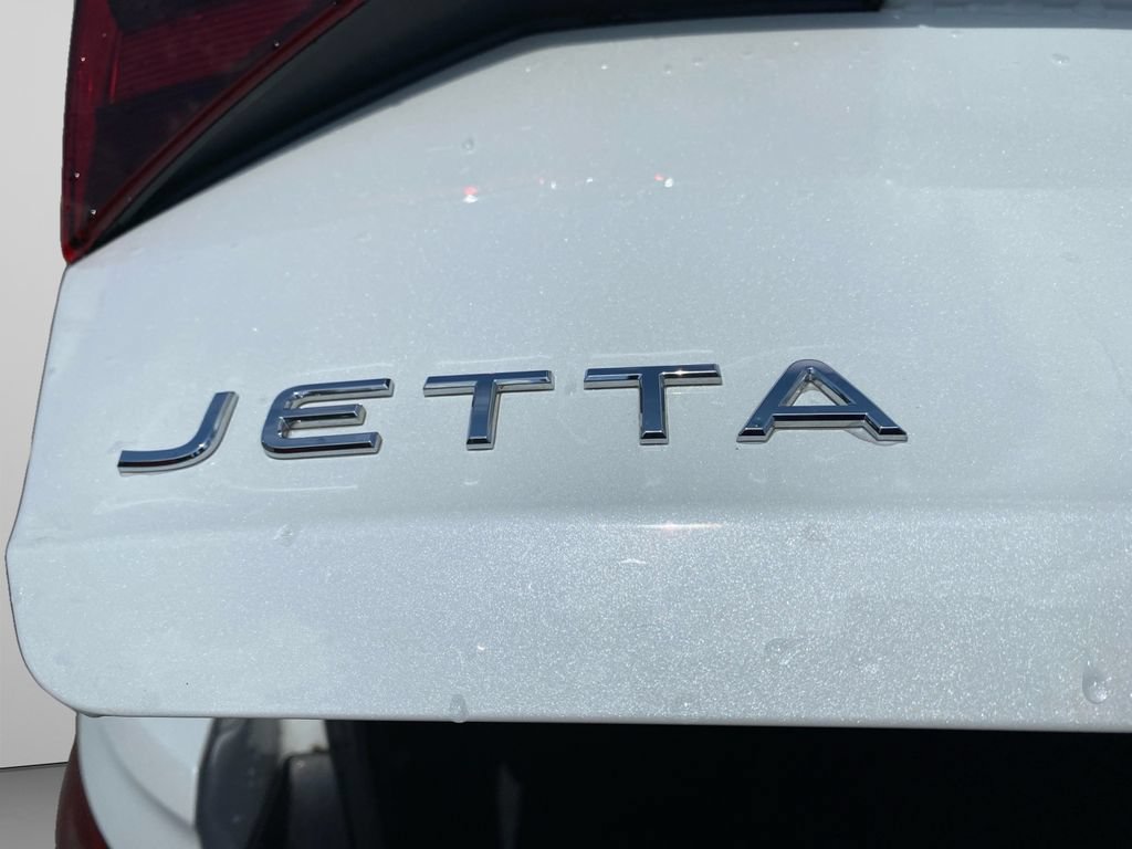 Used 2023 Volkswagen Jetta SE FWD image 16