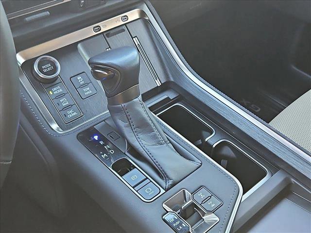 Used 2025 Lexus GX 550 image 12