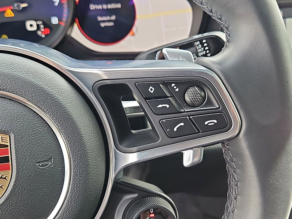 Used 2020 Porsche Cayenne image 25