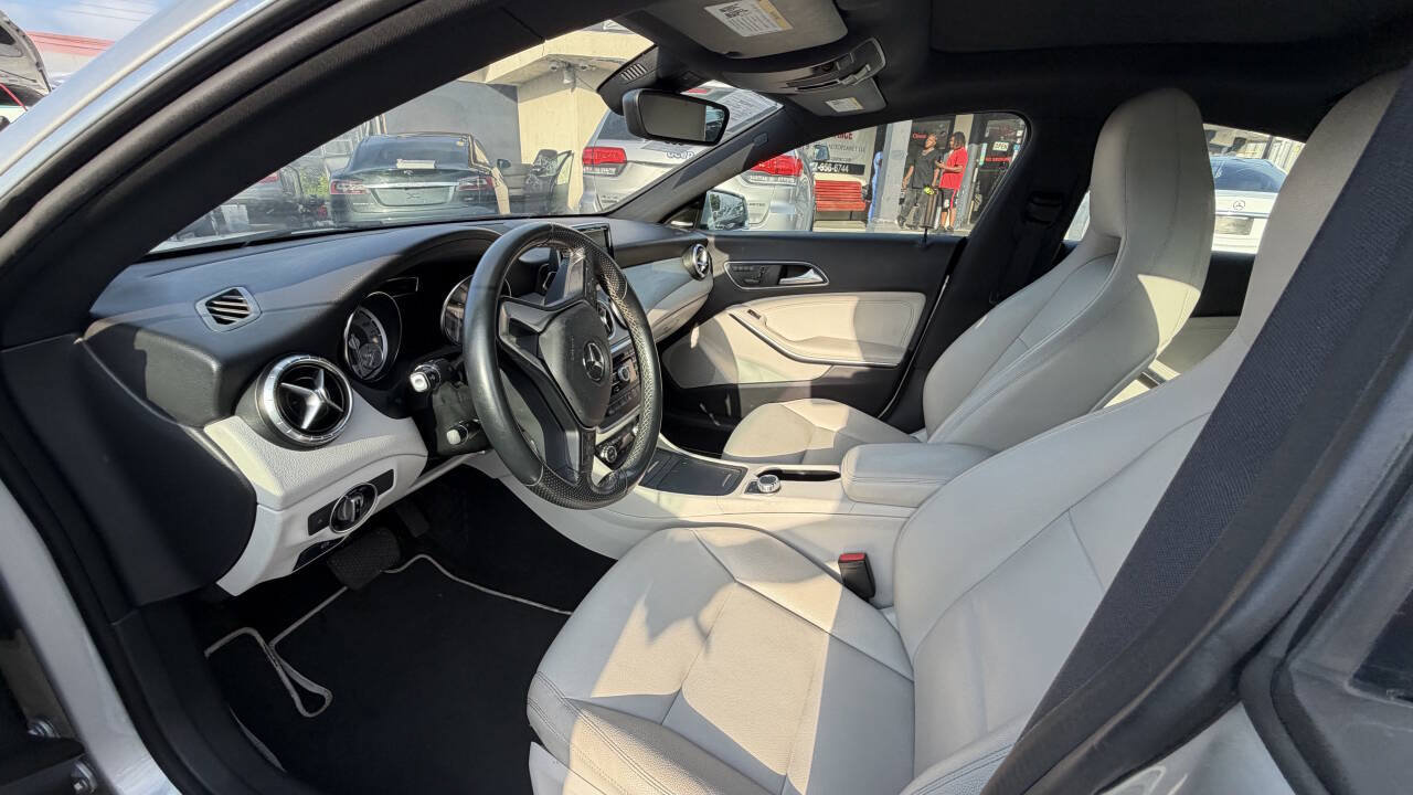Used 2014 Mercedes-Benz CLA 250 4MATIC image 9