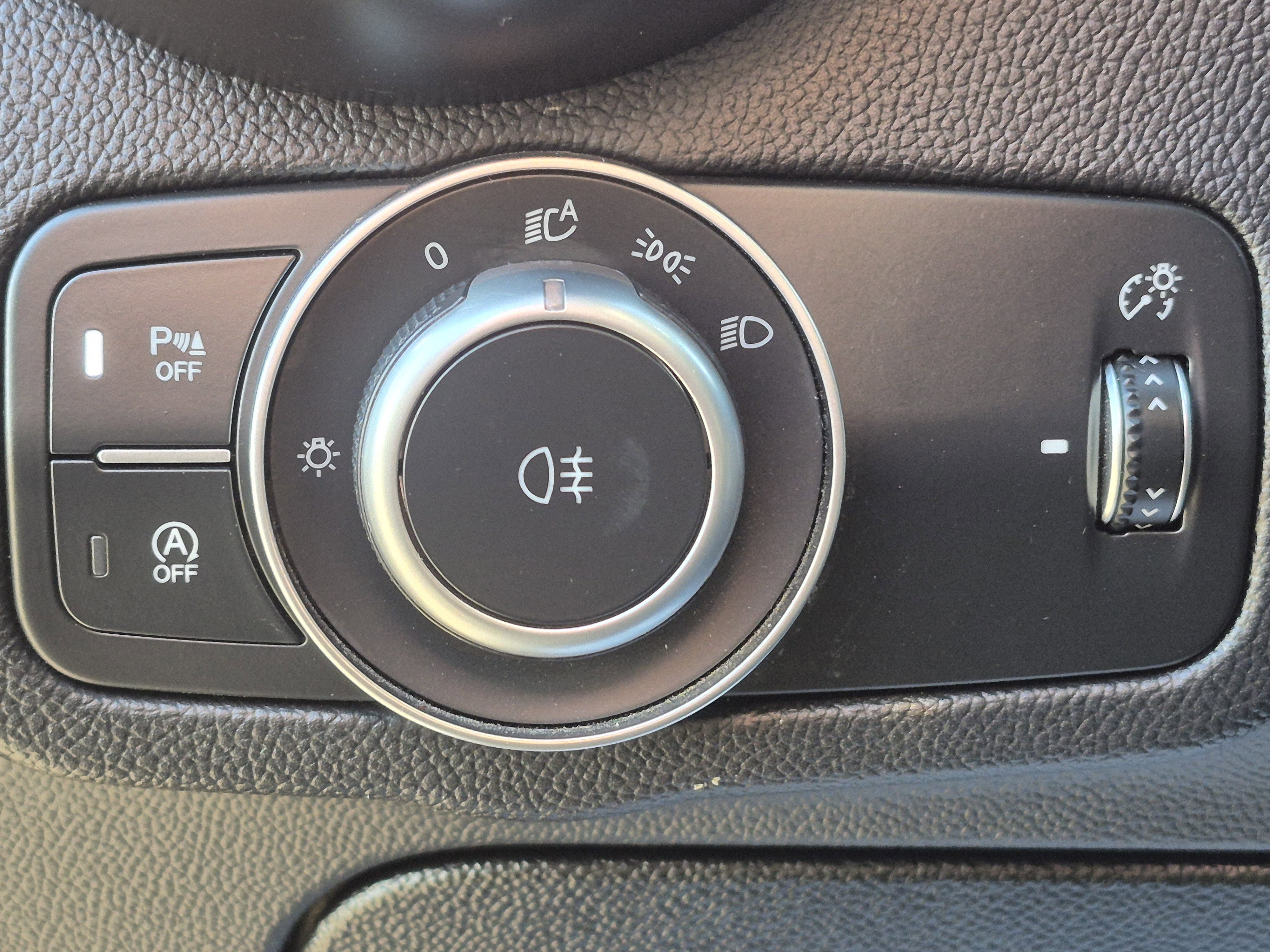 Used 2022 Alfa Romeo Stelvio Ti w/ Active Assist Plus Package image 17