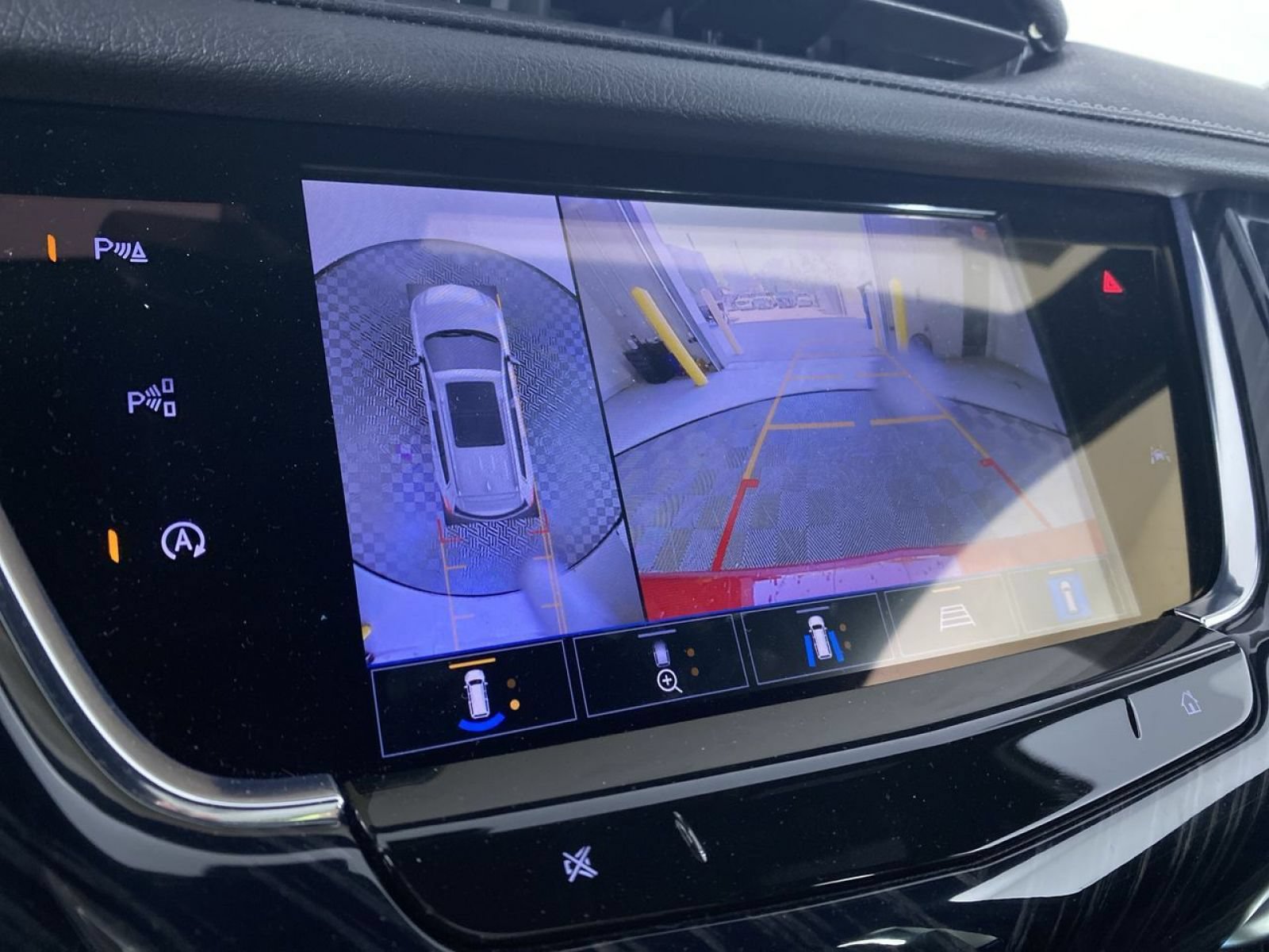 Certified 2025 Cadillac XT6 Premium Luxury w/ Technology Package AWD/4WD image 6