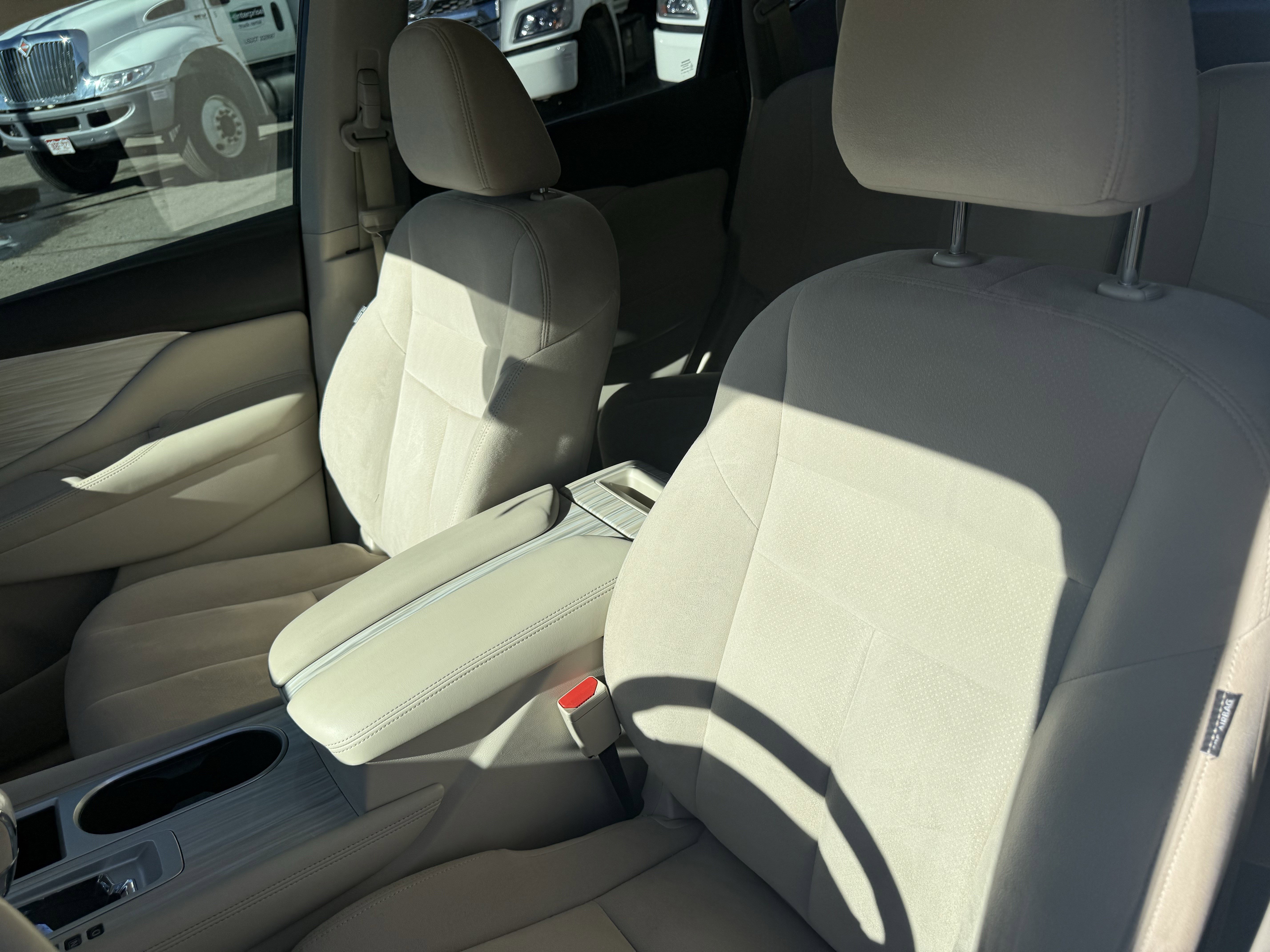 Used 2018 Nissan Murano SV image 13