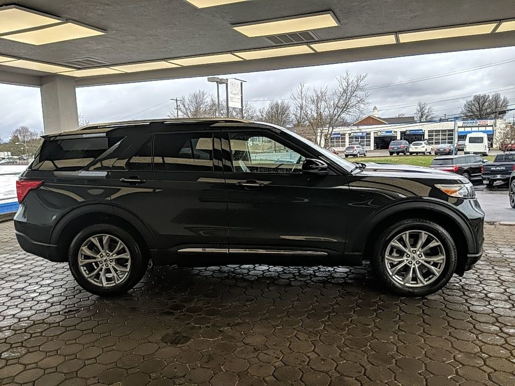 Used 2023 Ford Explorer Limited w/ Equipment Group 301A image 4