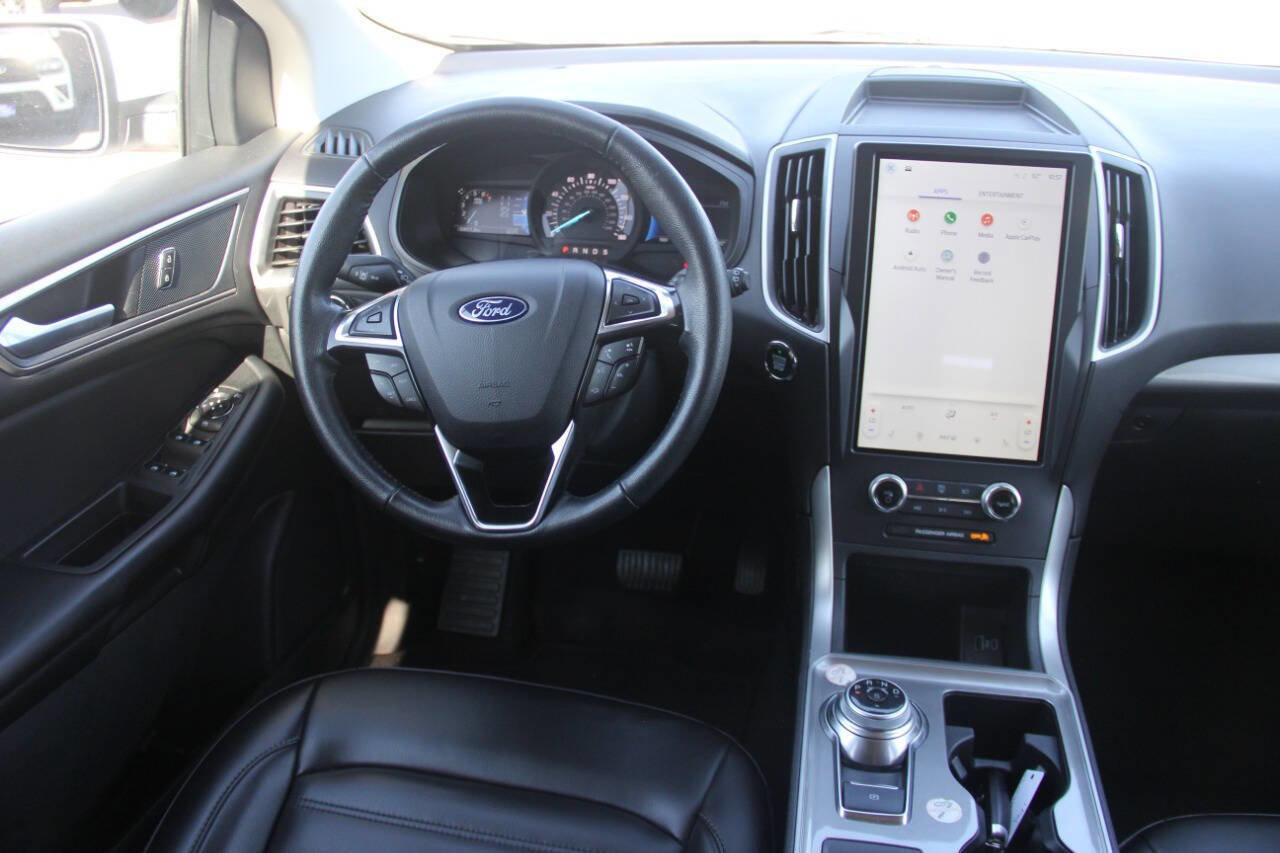 Used 2024 Ford Edge SEL image 15