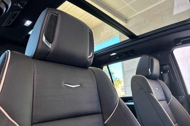 New 2026 Cadillac Escalade Sport AWD/4WD image 17