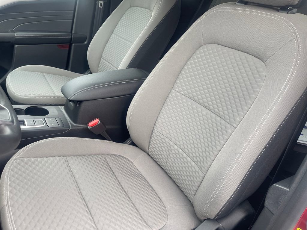 Used 2021 Ford Escape SE image 11