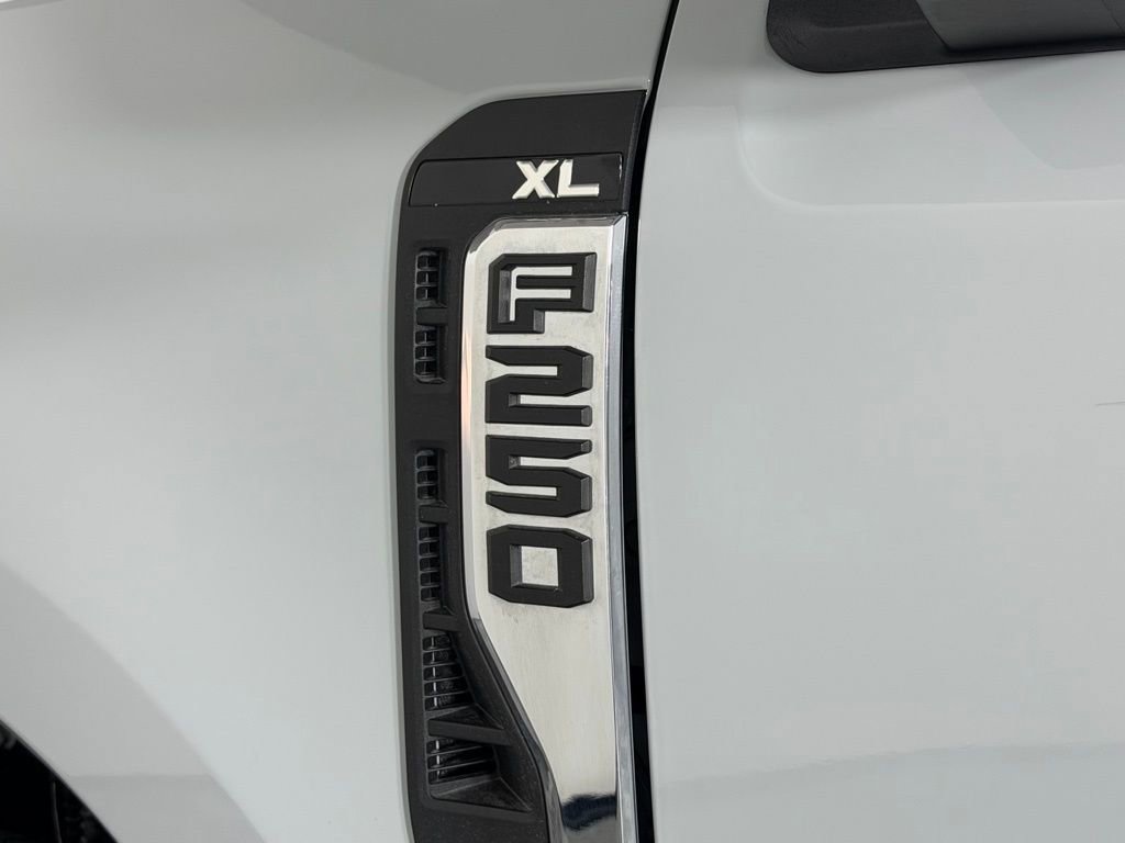 Used 2025 Ford F250 XL w/ FX4 Off-Road Package image 12