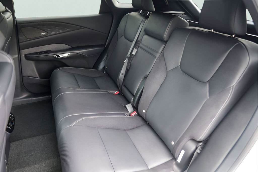 Used 2024 Lexus RX 500h F Sport w/ Convenience Package image 28