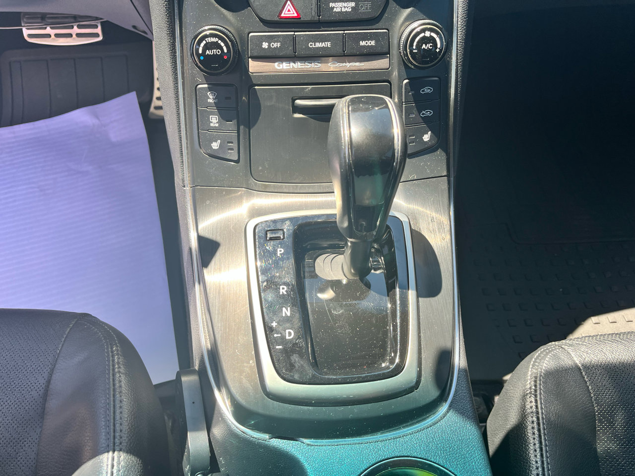 Used 2016 Hyundai Genesis Coupe 3.8 image 19