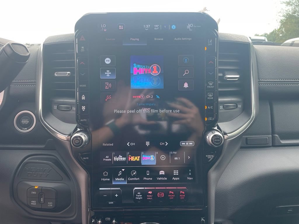 New 2026 RAM 2500 Laramie AWD/4WD image 23