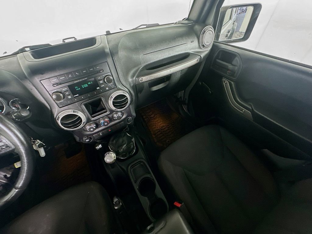 Used 2015 Jeep Wrangler Unlimited Sport w/ Connectivity Group image 11