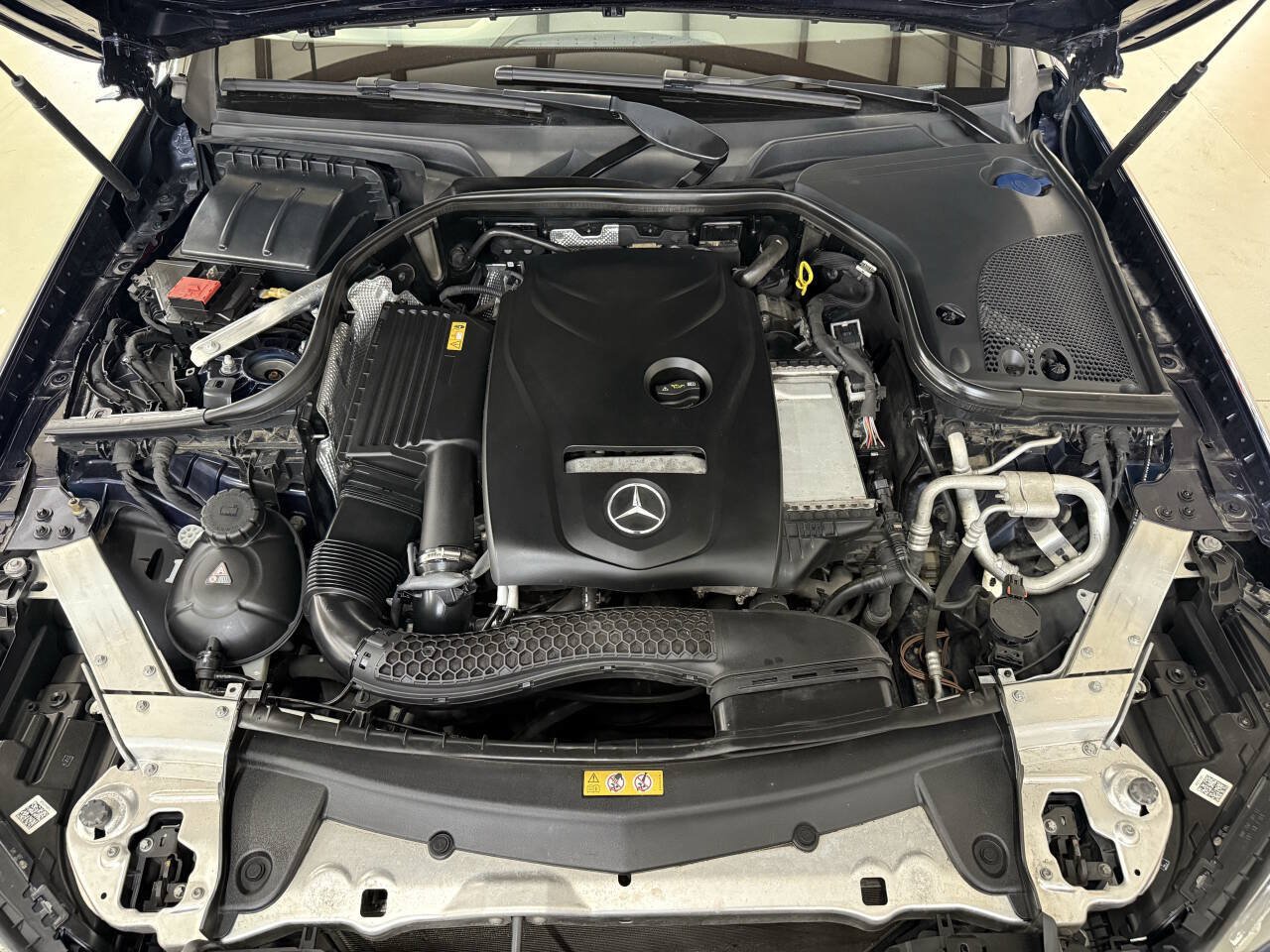 Used 2017 Mercedes-Benz E 300 4MATIC image 8