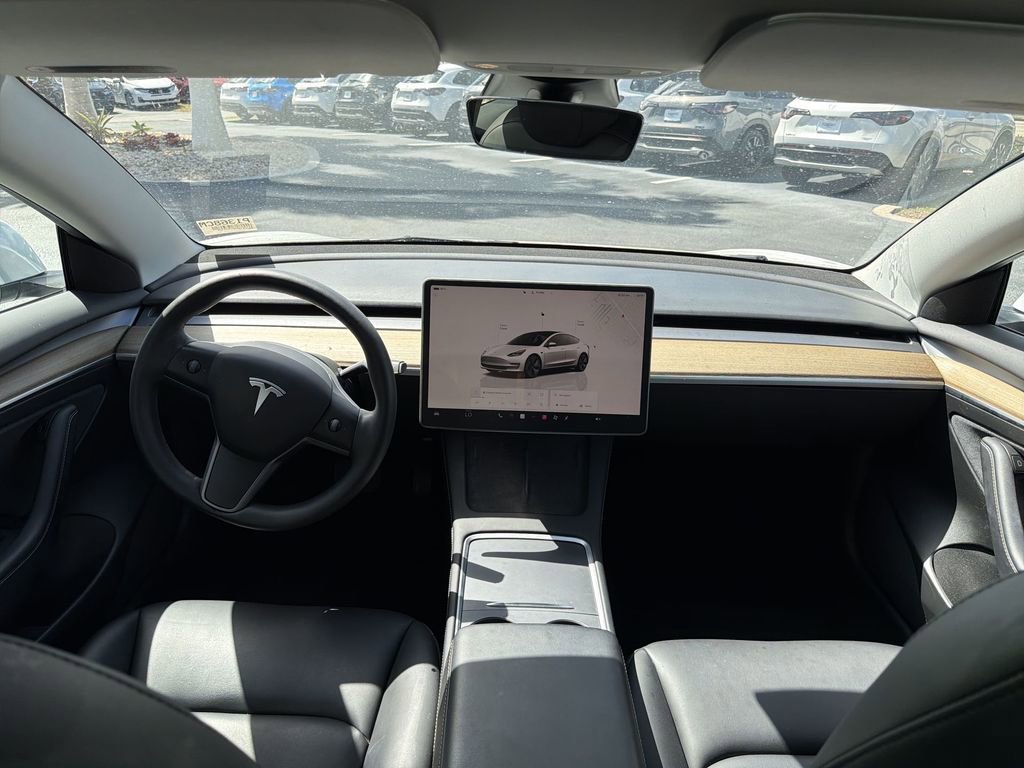 Used 2023 Tesla Model 3 Standard Range image 10