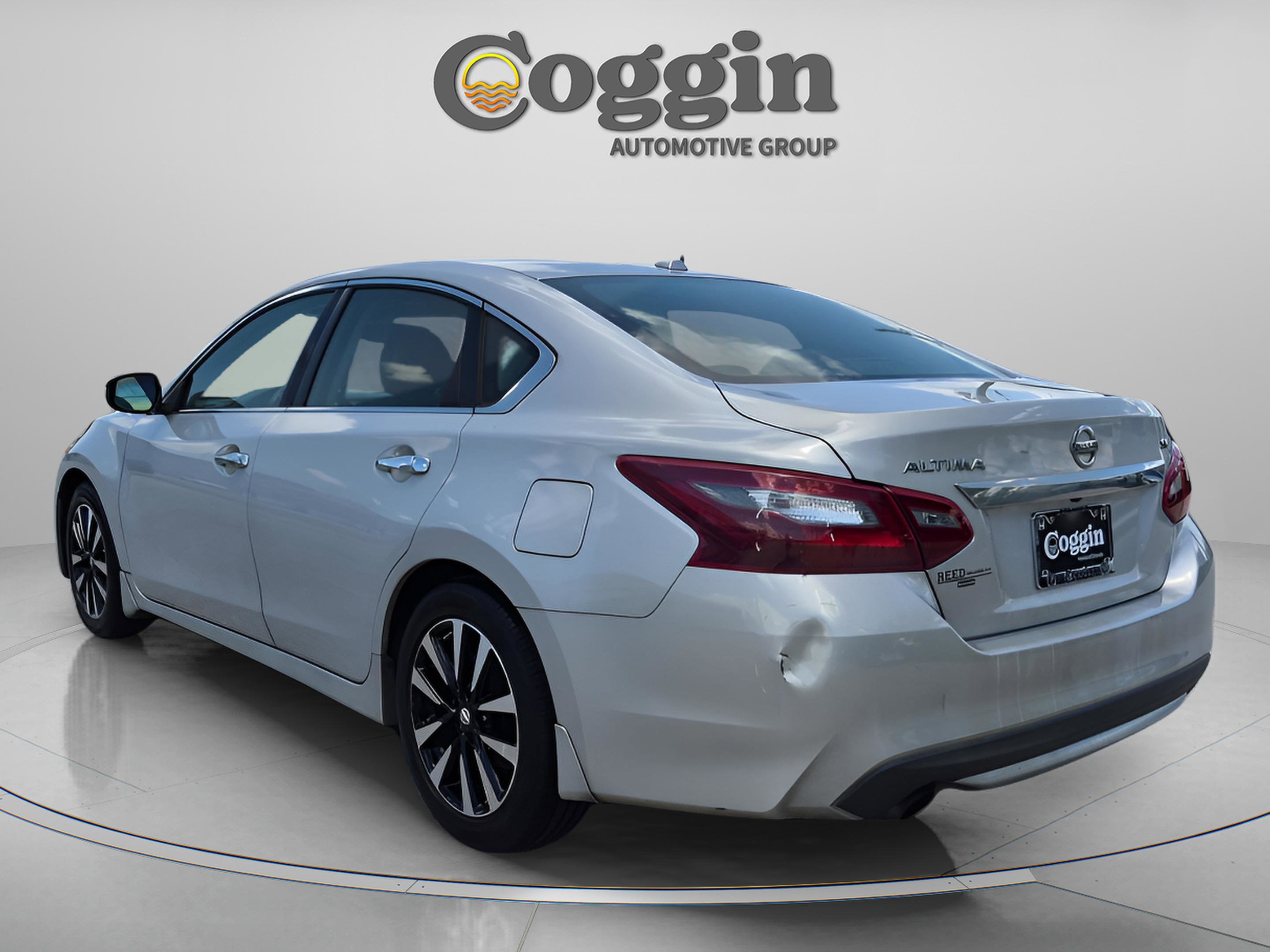 Used 2018 Nissan Altima 2.5 SV w/ 2.5 SV Technology Package FWD image 4