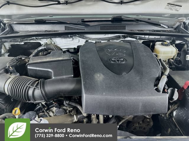 Used 2018 Toyota Tacoma TRD Off-Road AWD/4WD image 30