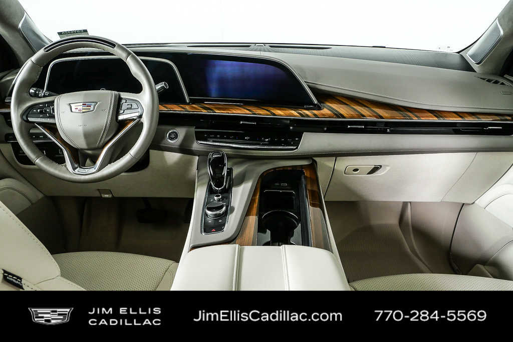 Used 2024 Cadillac Escalade ESV Sport Platinum w/ Heavy-Duty Trailer Package image 22