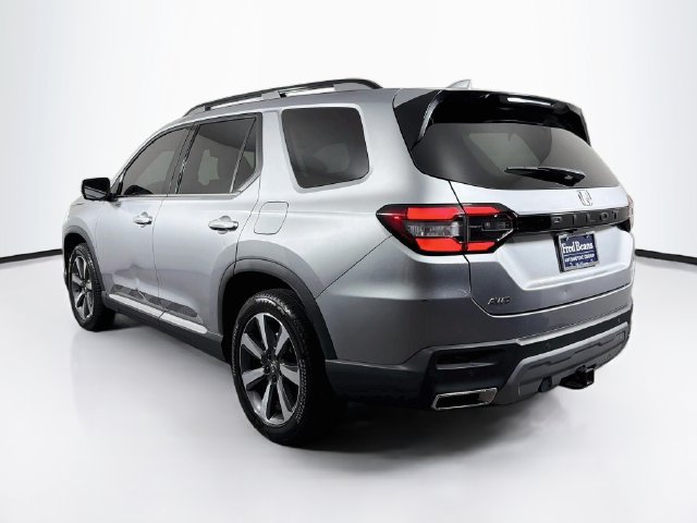 Used 2025 Honda Pilot Elite image 7