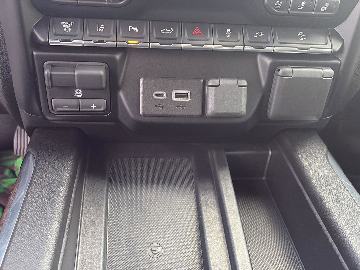 Used 2023 GMC Sierra 2500 Denali image 23