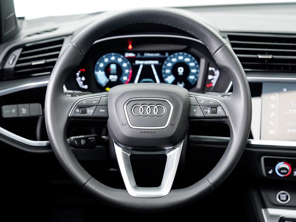 Certified 2025 Audi Q3 2.0T Premium Plus w/ Premium Plus Package image 11