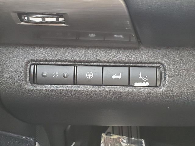 Used 2023 Nissan Pathfinder Platinum image 19