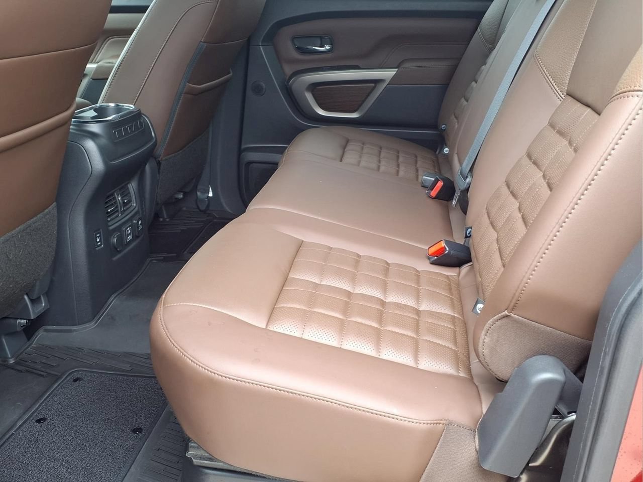Used 2023 Nissan Titan Platinum Reserve w/ Moonroof Package AWD/4WD image 10