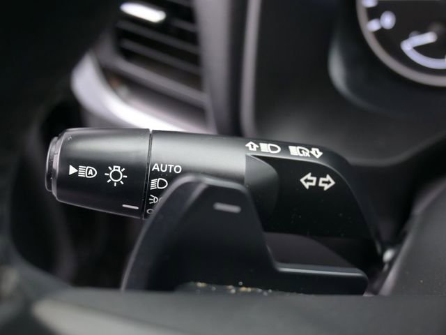 Used 2025 Nissan Rogue SV image 22