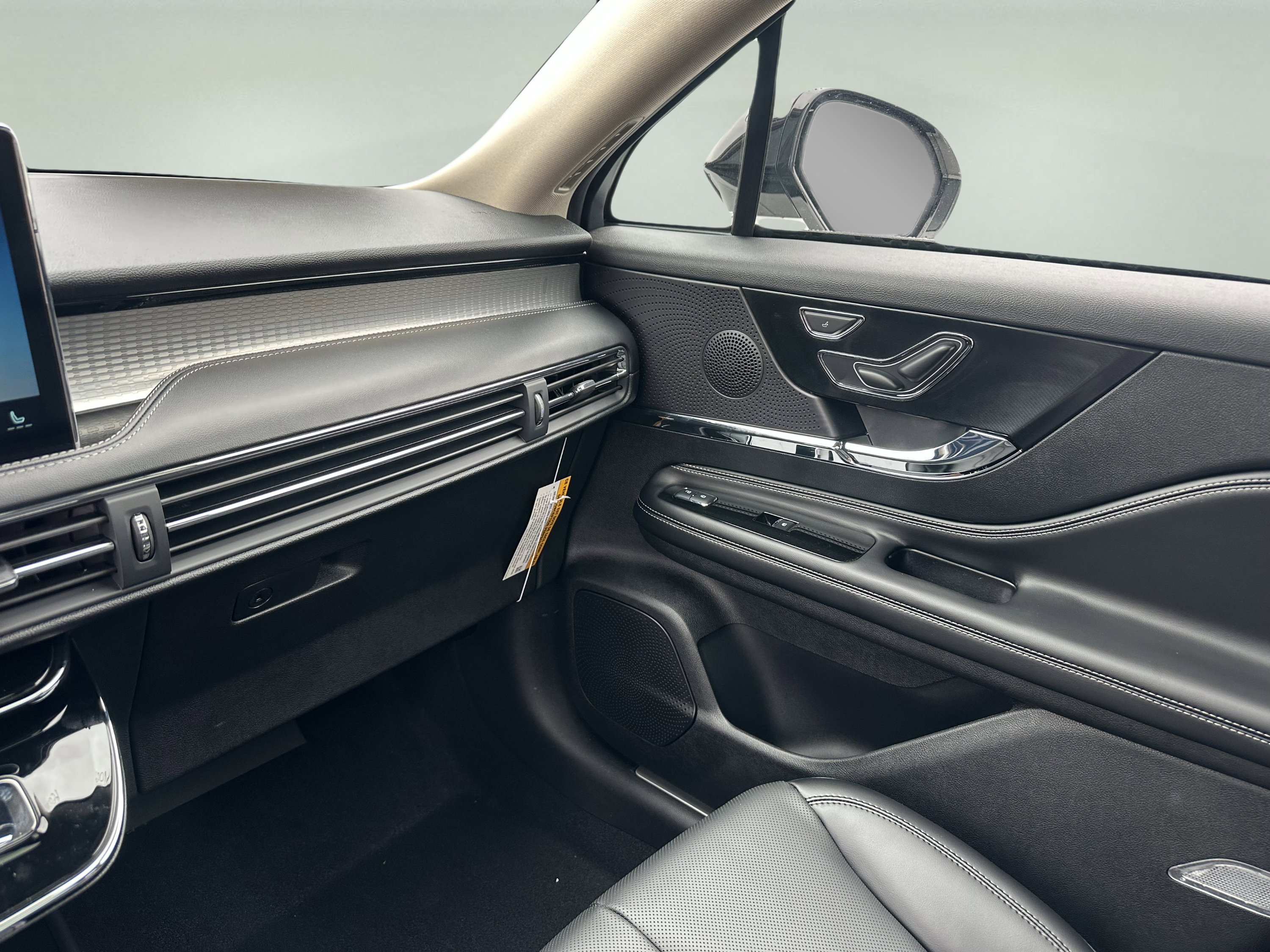 New 2026 Lincoln Corsair Premiere image 16