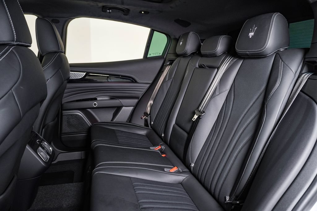 Certified 2025 Maserati Grecale Modena AWD/4WD image 17