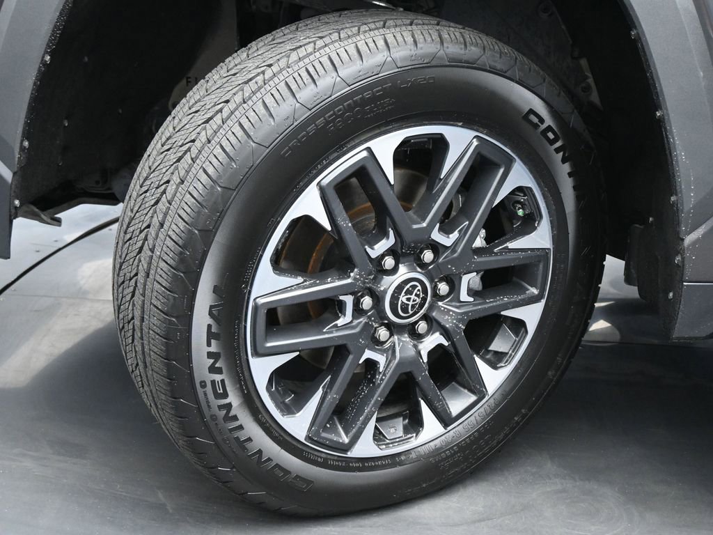 Used 2023 Toyota Tundra Limited AWD/4WD image 22