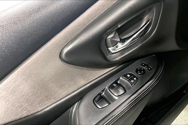 Used 2024 Nissan Murano SV AWD/4WD image 43