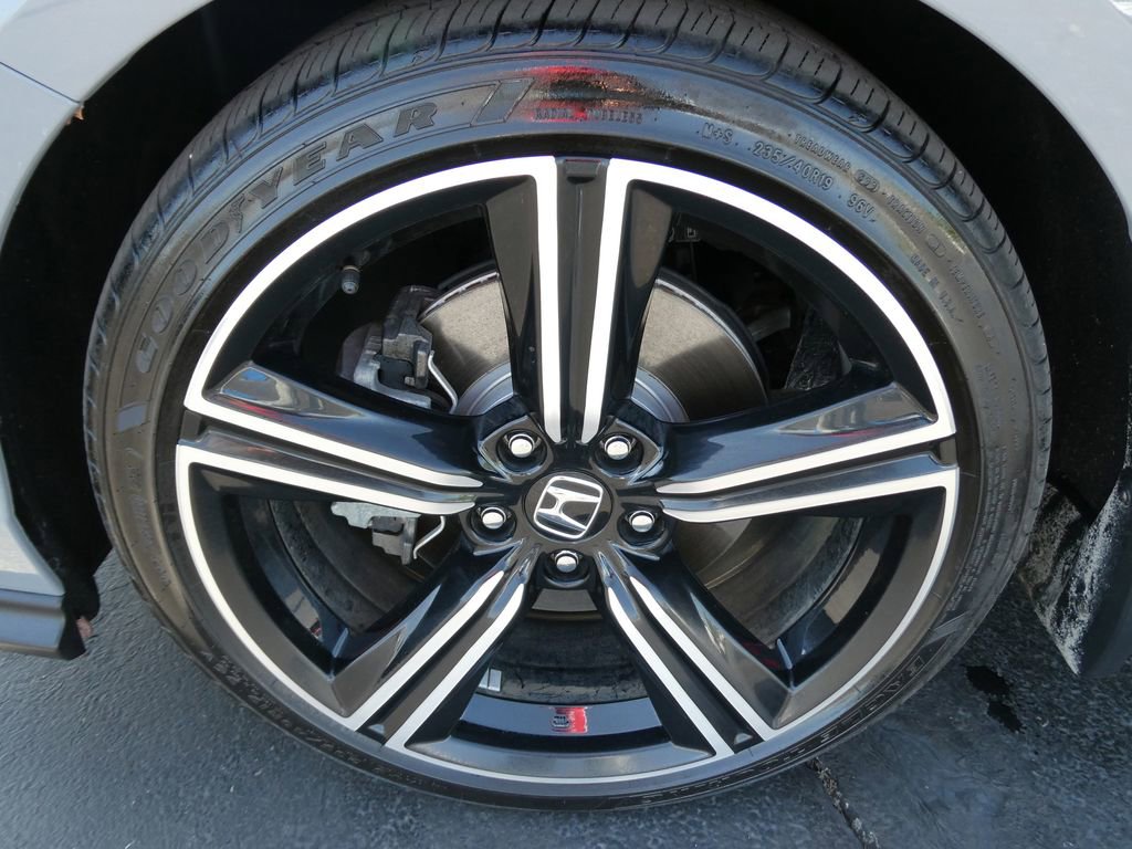 Used 2025 Honda Accord Sport image 9