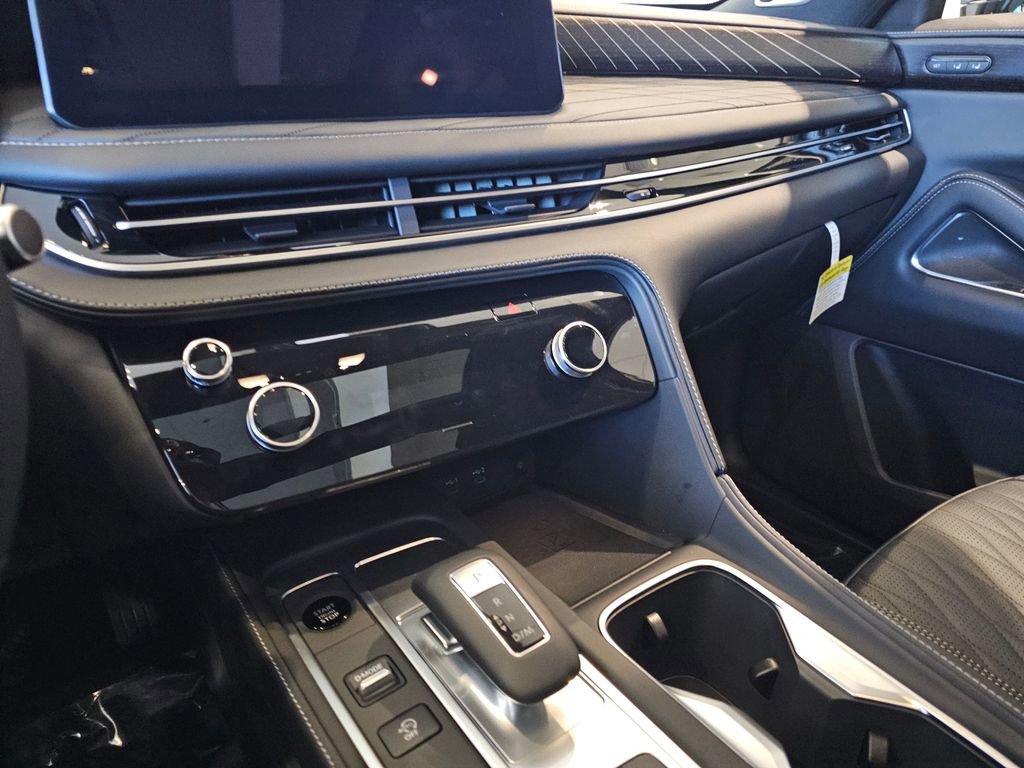 New 2026 INFINITI QX60 Autograph w/ Dark Cargo Package image 28