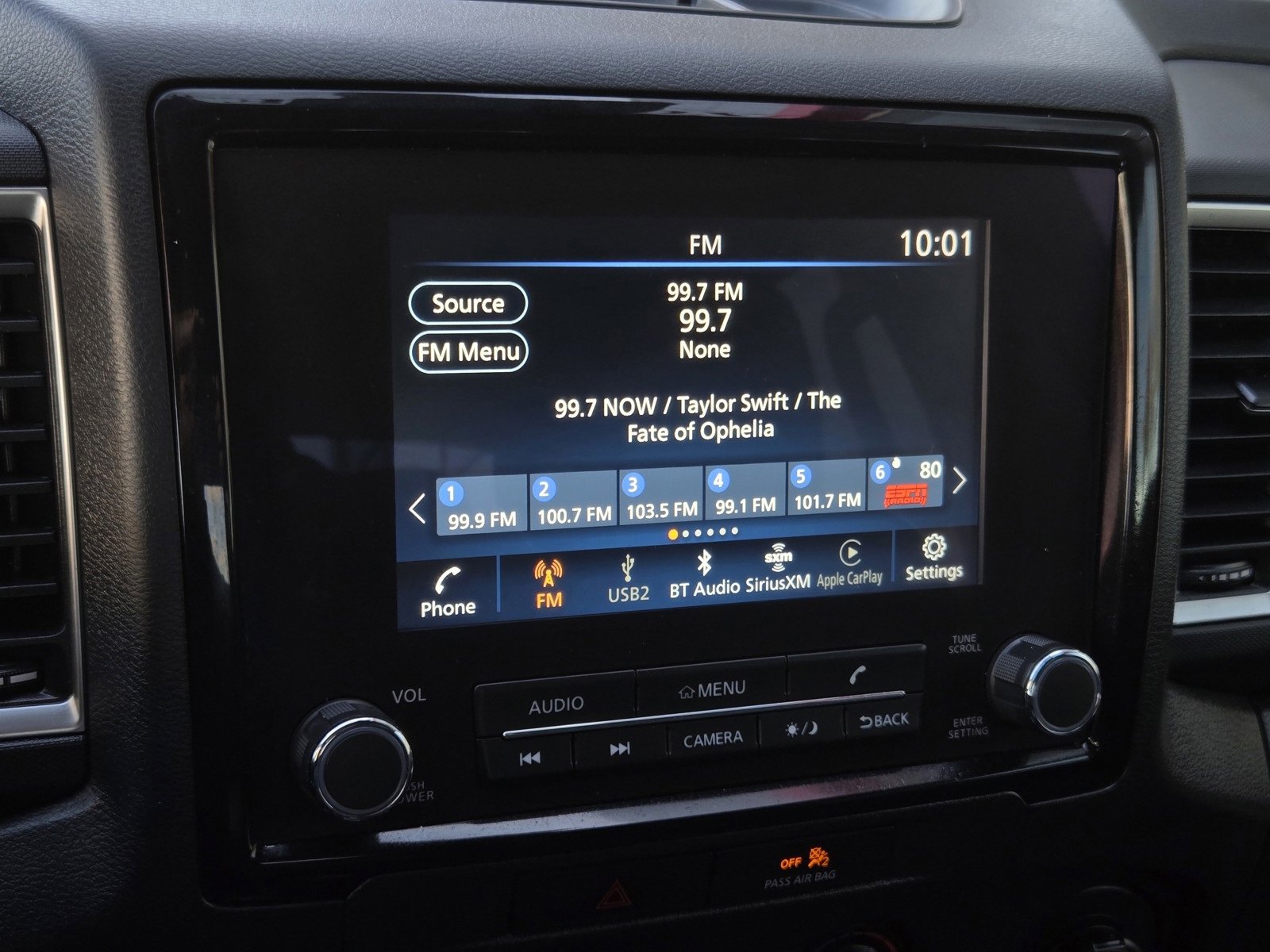 Used 2022 Nissan Frontier SV image 14