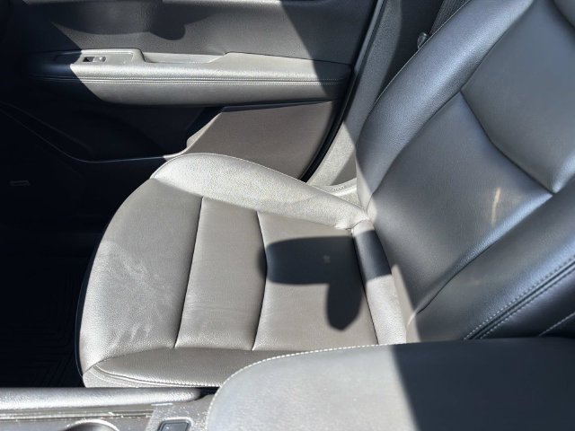 Used 2023 Cadillac XT6 Luxury w/ LPO, Floor Liner Package FWD image 21