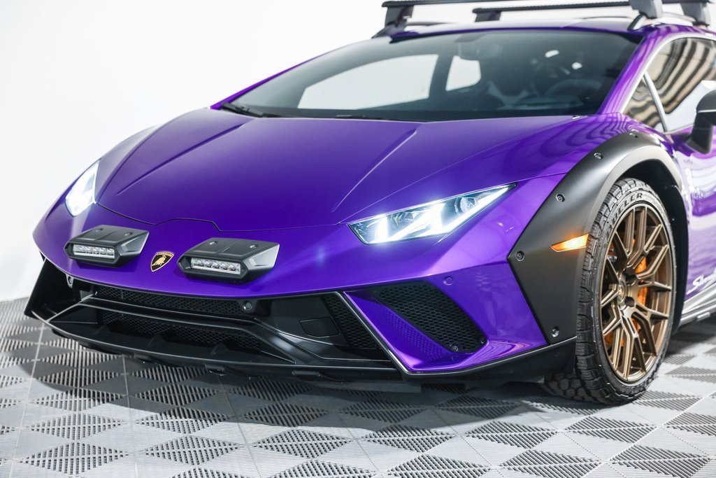 Used 2024 Lamborghini Huracan Sterrato image 20