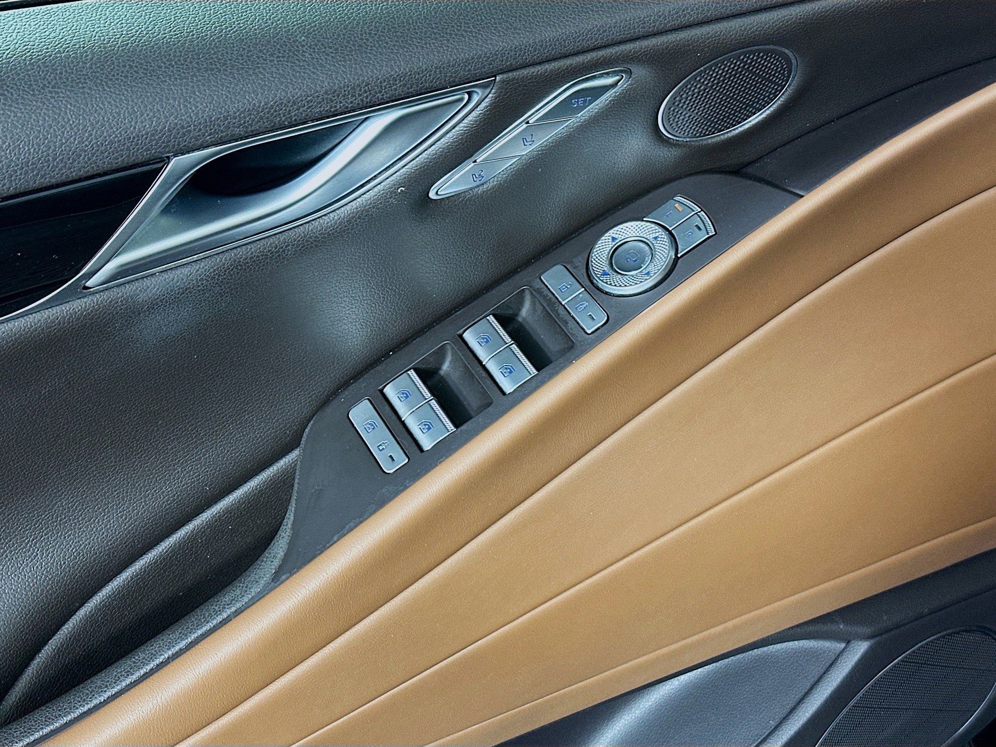 Used 2021 Genesis G80 2.5T image 14