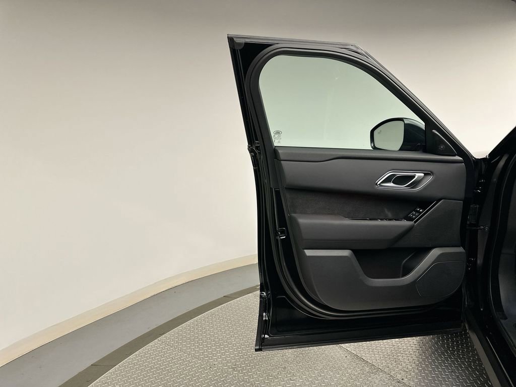 New 2026 Land Rover Range Rover Velar S image 8