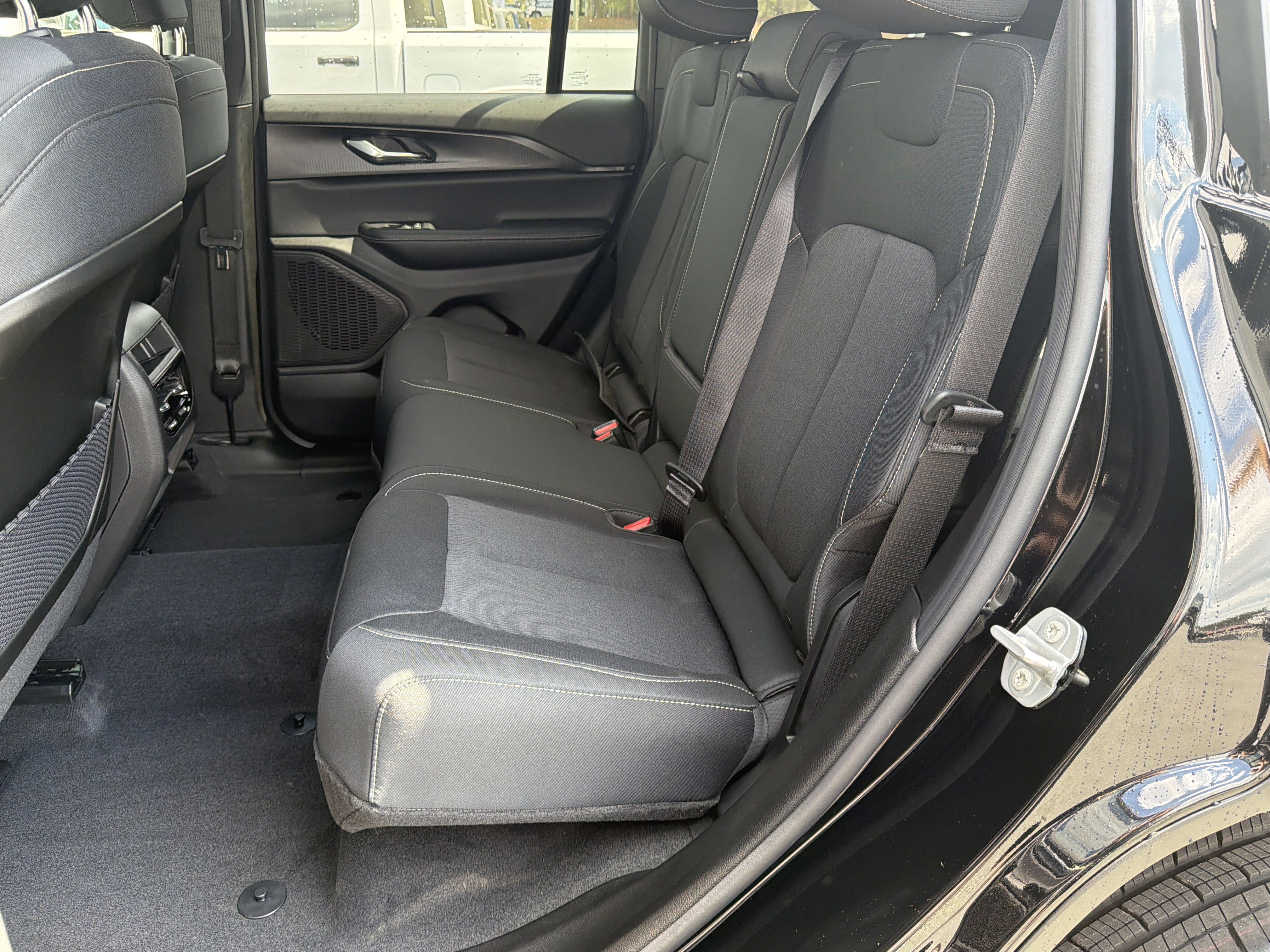 New 2026 Jeep Grand Cherokee Laredo w/ Trailer Tow Package image 24