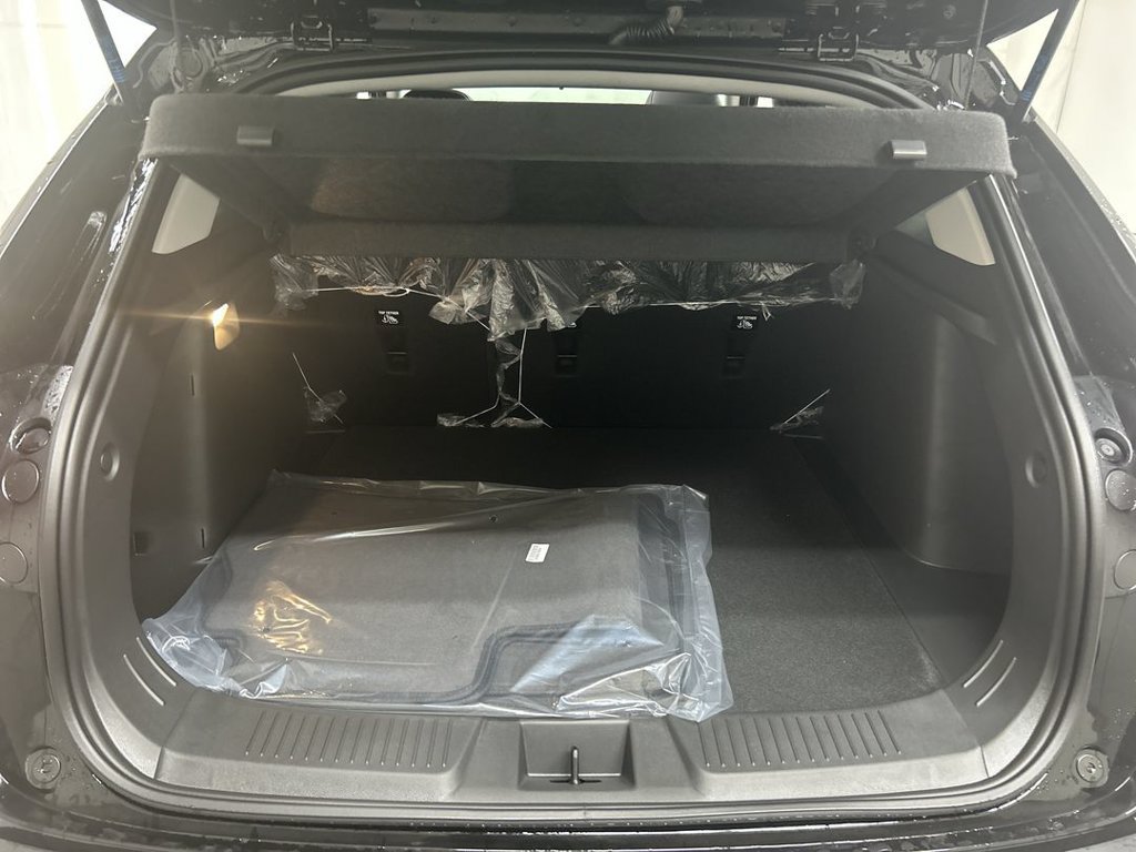 New 2026 Chevrolet Trax ACTIV w/ Sunroof Package FWD image 10