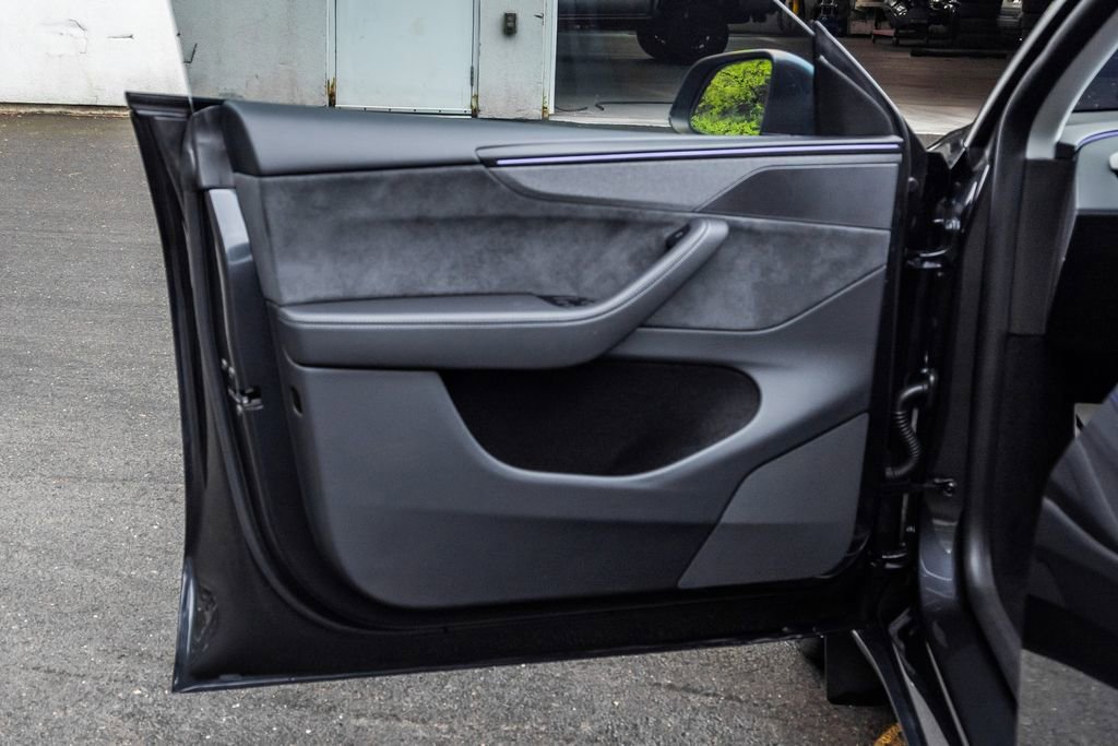 Used 2026 Tesla Model Y AWD image 23