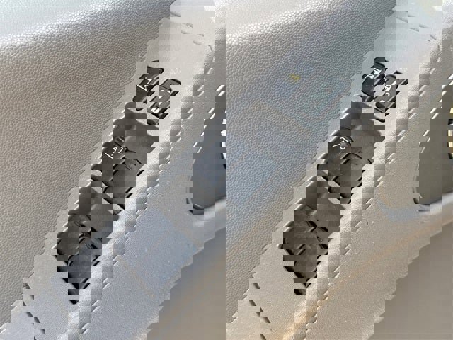 Used 2014 Nissan Frontier SV image 20