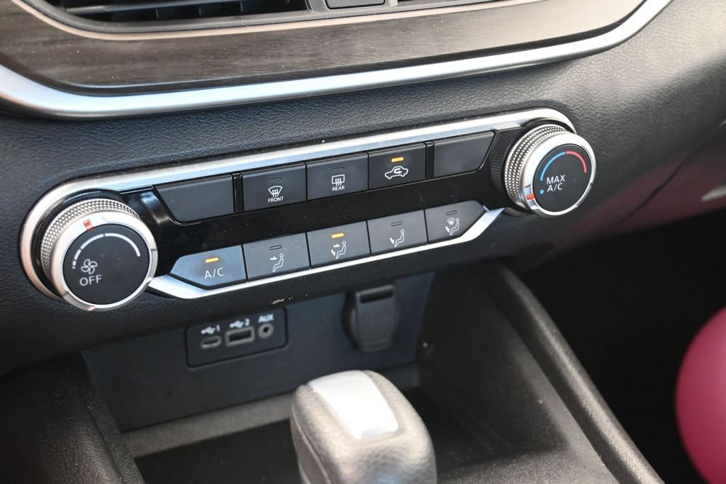 Used 2025 Nissan Altima 2.5 SV FWD image 23